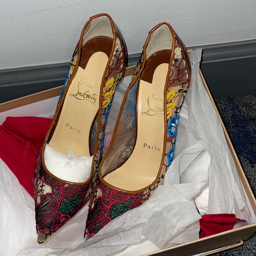 Christian Loubutin Follie